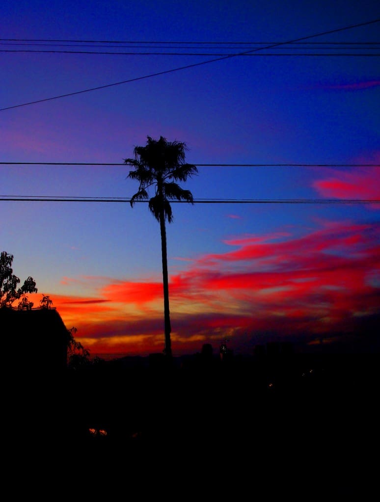 Sometimes, the Santa Anas provide spectacular colors at sunset.